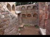 00106 ostia - necropoli della via ostiense (porta romana necropolis) - b12 - colombari gemelli - bli ri sueden (von innen).jpg